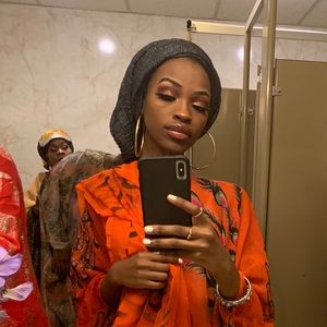 Meet your Posher, Saadia